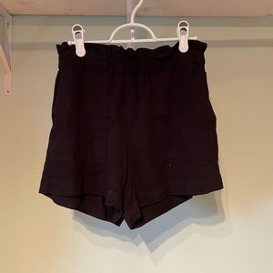 Short noir dynamite en tissus
